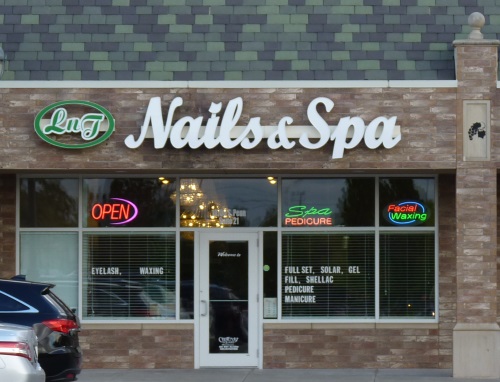 LNT Nails & Spa in Oklahoma City's Chatenay Square